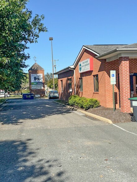 8097 Kings Hwy, King George, VA à vendre - Photo de l’immeuble – Image 3 sur 9