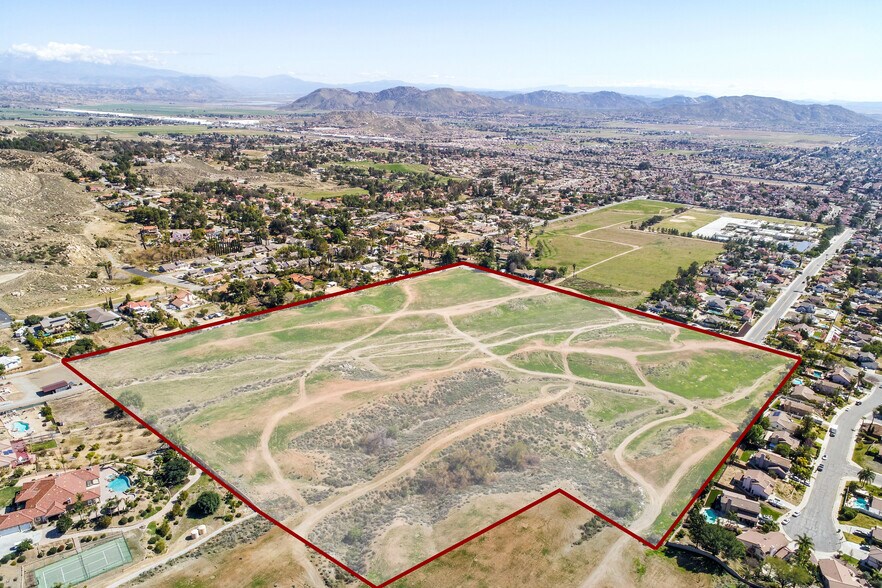 0 Kalmia Ave. ave, Moreno Valley, CA à vendre - Photo de l’immeuble – Image 3 sur 5