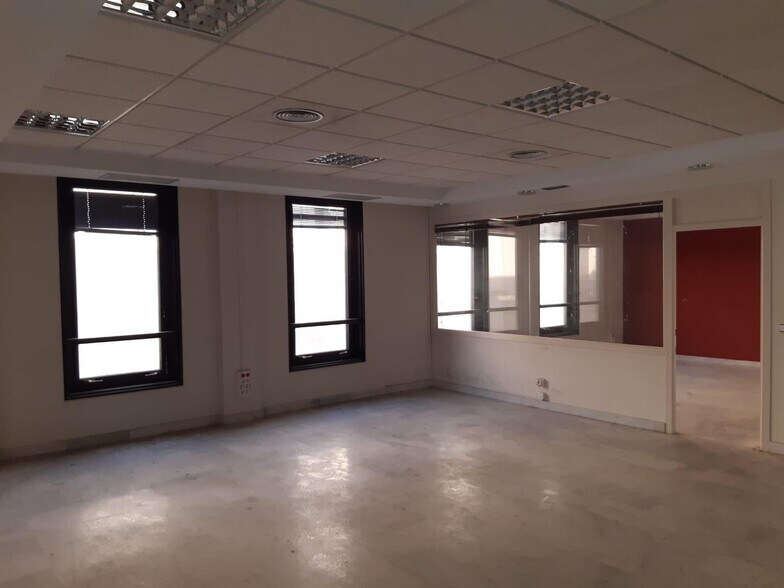 Bureau dans Córdoba, Córdoba à louer - Photo de l’immeuble – Image 3 sur 12