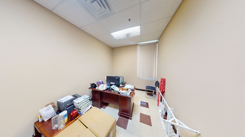 5105 Camino Al Norte Rd, North Las Vegas, NV à louer - Photo intérieure – Image 2 sur 20