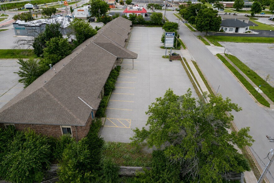 13010 White Ave, Grandview, MO à vendre - Photo de l’immeuble – Image 3 sur 14