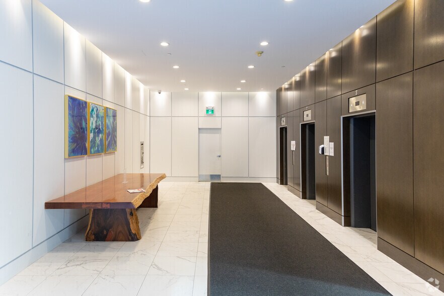 1112 W Pender St, Vancouver, BC à louer - Hall d’entrée – Image 3 sur 11