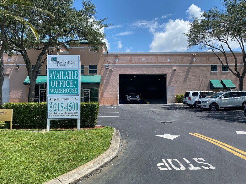 8475-8565 NW 29th St, Miami, FL à louer - Photo de l’immeuble – Image 1 sur 23