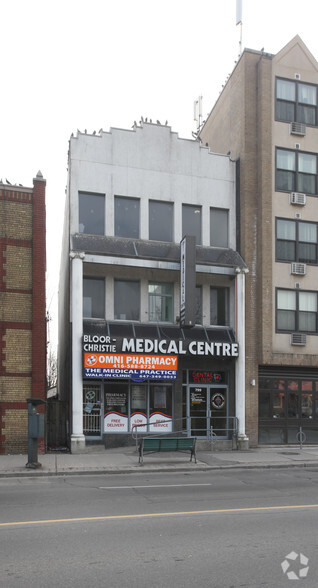 799 Bloor St W, Toronto, ON à vendre - Photo de l’immeuble – Image 2 sur 2