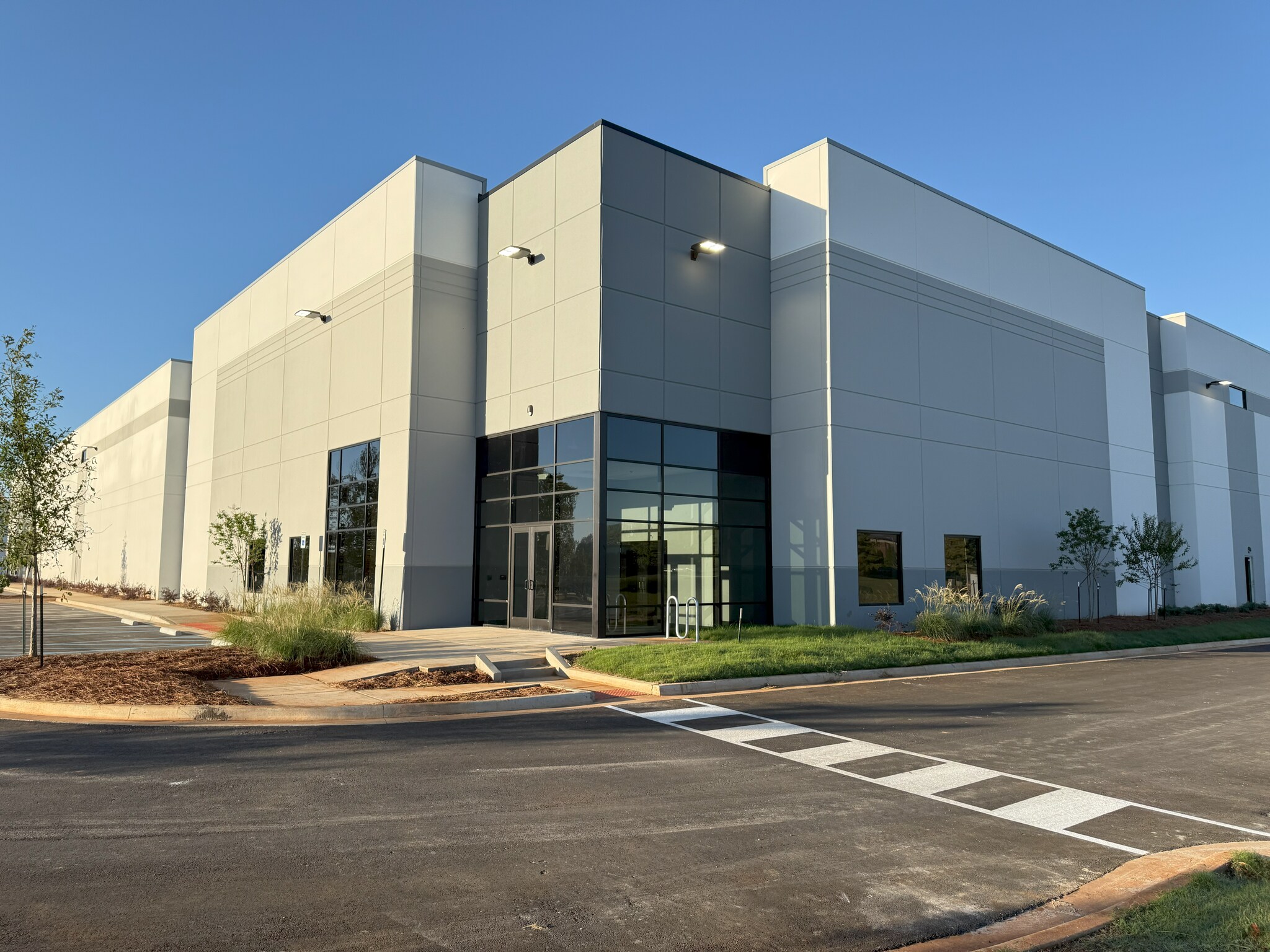120 Electronics blvd, Huntsville, AL à louer Photo de l’immeuble– Image 1 sur 12