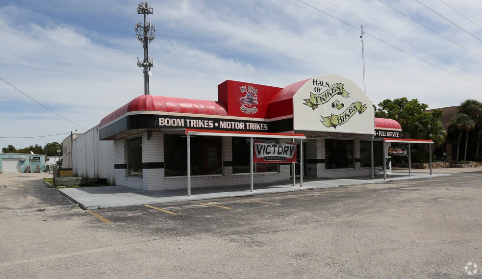 4601 Fowler St, Fort Myers, FL à vendre - Photo principale – Image 1 sur 5