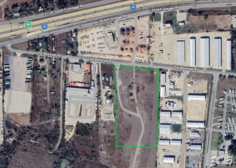 8081 Old Bastrop Rd, New Braunfels, TX à louer - Photo de l’immeuble – Image 3 sur 6