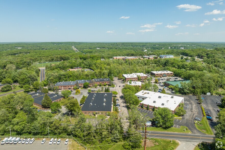 6 Blackstone Valley Pl, Lincoln, RI à vendre - Aérien – Image 3 sur 8