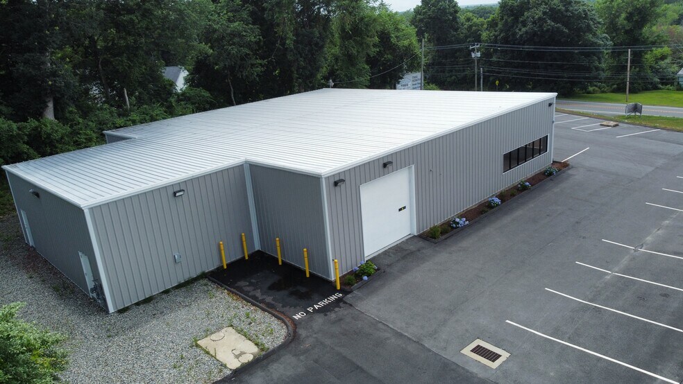 238 Norwich Rd, Plainfield, CT à vendre - Photo de l’immeuble – Image 2 sur 10