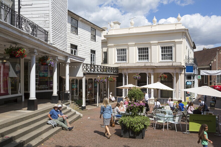 The Pantiles, Royal Tunbridge Wells portefeuille de 2 biens à vendre sur LoopNet.fr - Photo de l’immeuble – Image 3 sur 15
