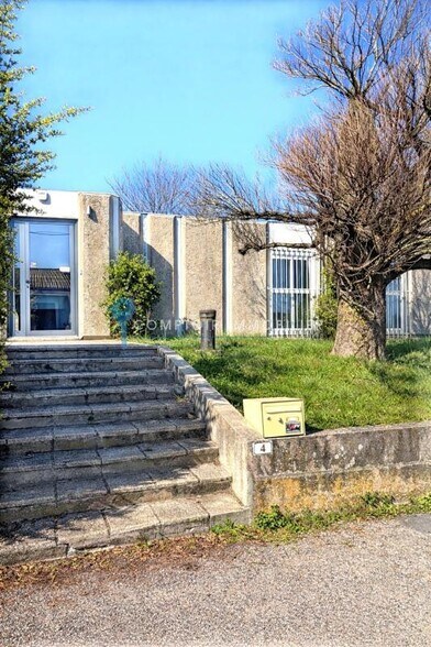 Local commercial dans Aubenas à vendre - Photo de l’immeuble – Image 3 sur 15
