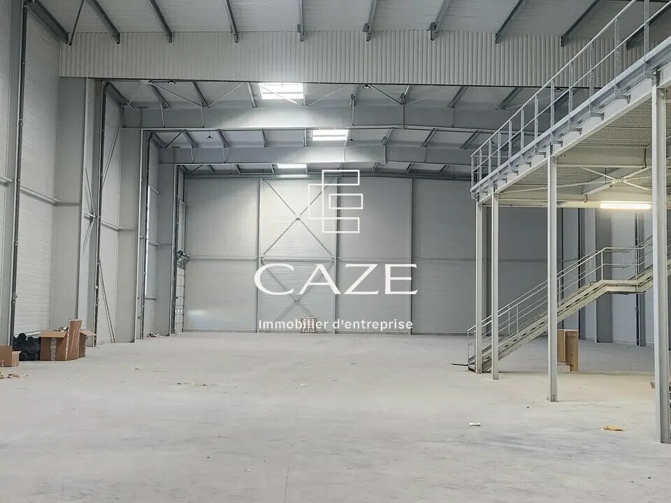 Local d’activités dans Blanquefort à louer Photo de l’immeuble– Image 1 sur 12