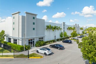 Plus de détails pour 2751 Commerce Center Way, Pembroke Park, FL - Industriel/Logistique à louer