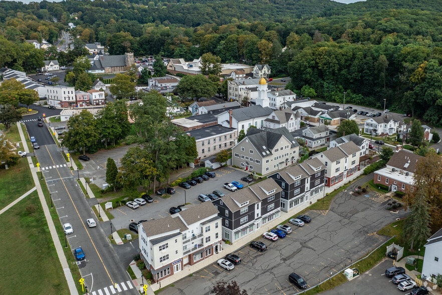 155 Greenwood Ave, Bethel, CT à louer - Aérien – Image 2 sur 15