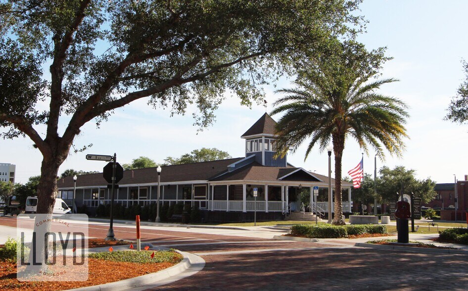 212 W 1st St, Sanford, FL à vendre - Photo de l’immeuble – Image 2 sur 10