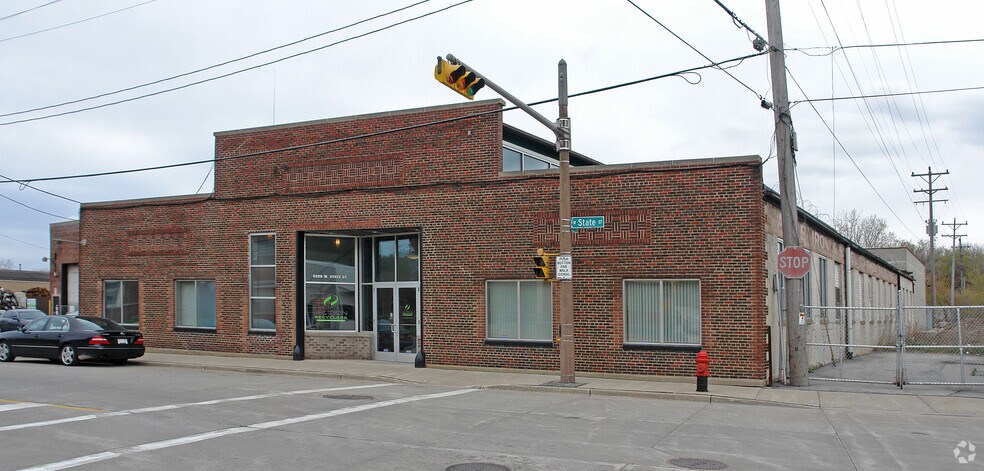 5329 W State St, Milwaukee, WI à louer - Photo principale – Image 1 sur 6