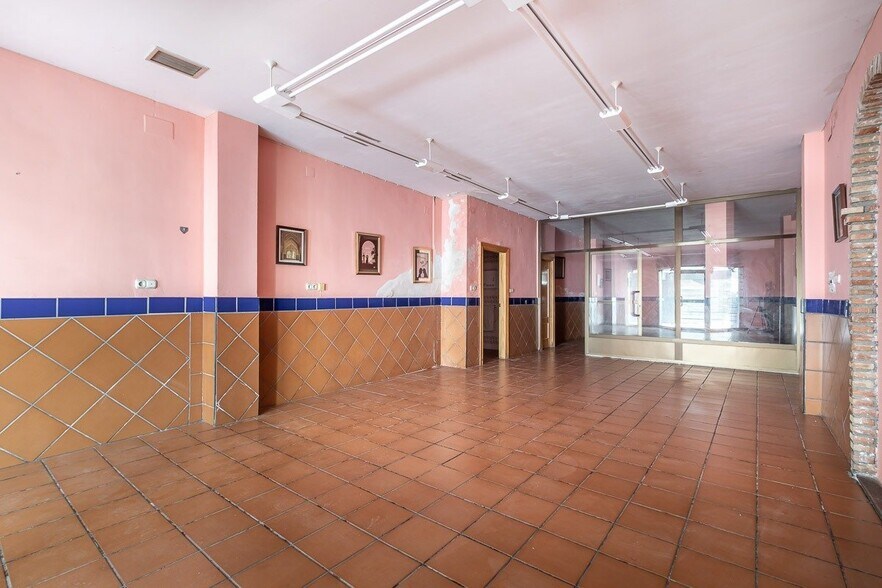 Local commercial dans Ogíjares à vendre - Photo de l’immeuble – Image 3 sur 9
