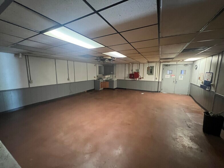 725 N Locust St, Ottawa, OH à vendre - Photo intérieure – Image 2 sur 10