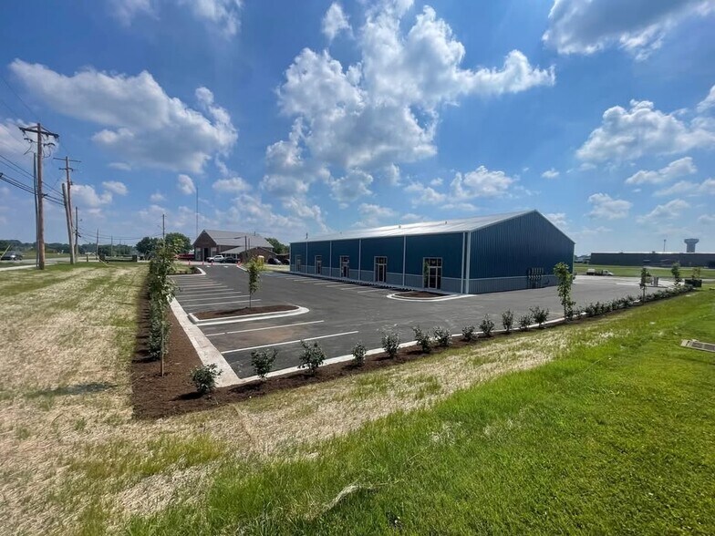 101 John C Watts dr, Nicholasville, KY à vendre - Photo de l’immeuble – Image 3 sur 15