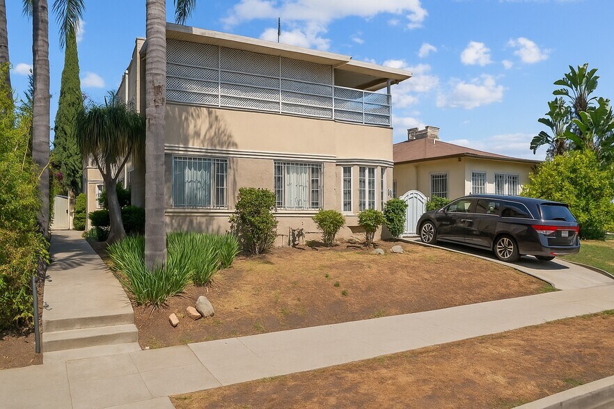 461 N Vista St, Los Angeles, CA à vendre - Photo de l’immeuble – Image 1 sur 9