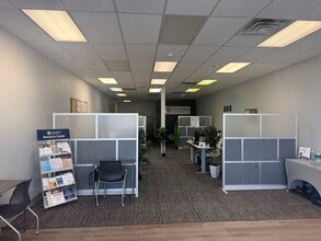 530 SW Everett Mall Way, Everett, WA à louer Photo intérieure– Image 2 sur 4