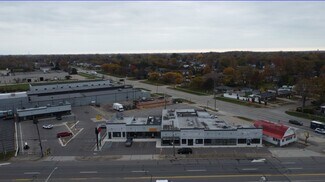 Plus de détails pour 33080-33180 Groesbeck Hwy, Fraser, MI - Local commercial à louer