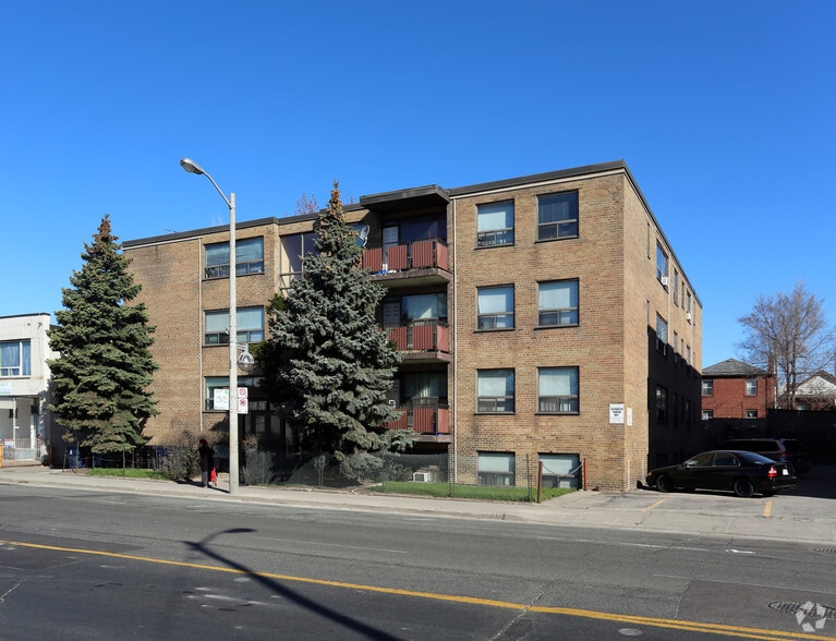 1500 Eglinton Ave W, Toronto, ON à vendre - Photo de l’immeuble – Image 2 sur 2