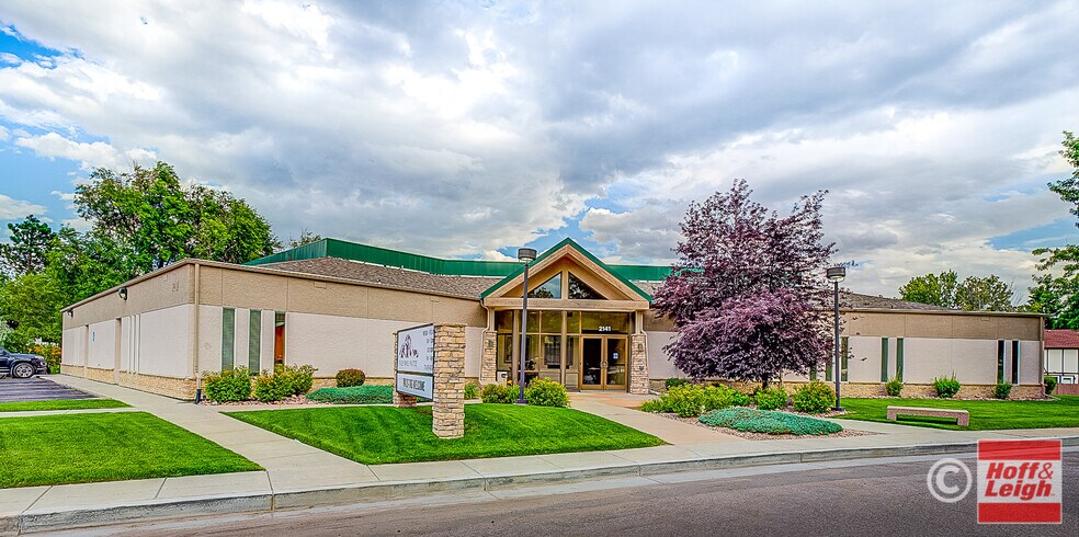 2141 Academy Cir, Colorado Springs, CO à louer - Photo de l’immeuble – Image 3 sur 10
