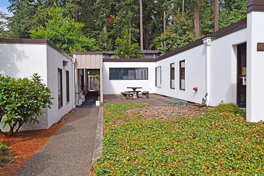 16463 Boones Ferry Rd, Lake Oswego, OR à vendre - Photo de l’immeuble – Image 3 sur 6