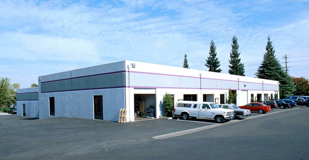 1780 Vernon St, Roseville, CA à louer - Photo de l’immeuble – Image 3 sur 6