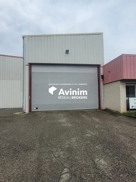 Industriel/Logistique dans Pontcharra à louer - Photo de l’immeuble – Image 3 sur 15