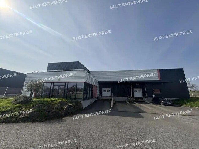 Plus de détails pour 18 Rue Edme Mariotte, Pontchâteau - Local d’activités à vendre