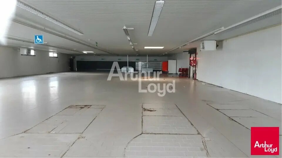 Local d’activités dans Selles-sur-Cher à louer - Photo de l’immeuble – Image 1 sur 1