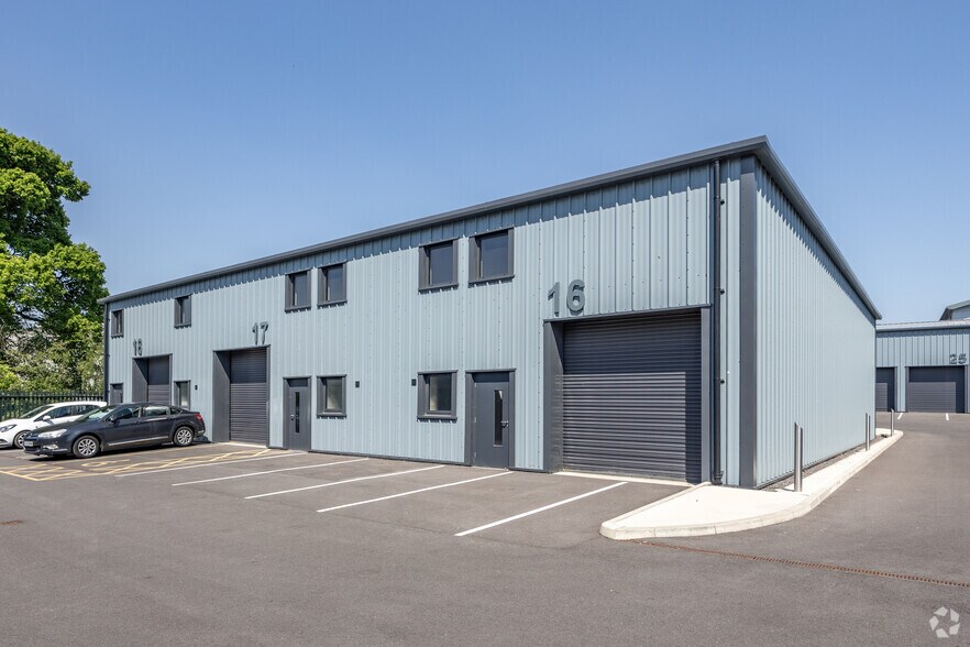 21 Artillery Rd, Yeovil à vendre - Photo de l’immeuble – Image 1 sur 8