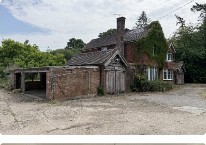 Lowfield Heath Rd, Horley à vendre - Photo de l’immeuble – Image 3 sur 15