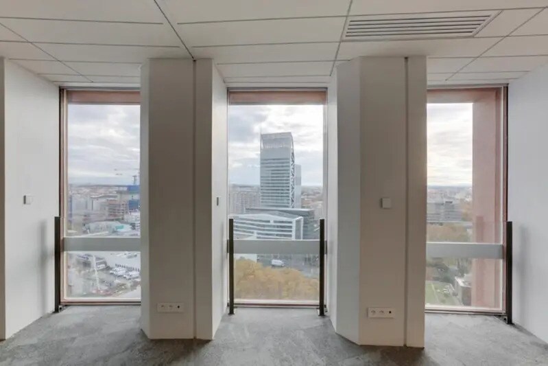 Bureau dans Lyon à louer - Photo de l’immeuble – Image 3 sur 12