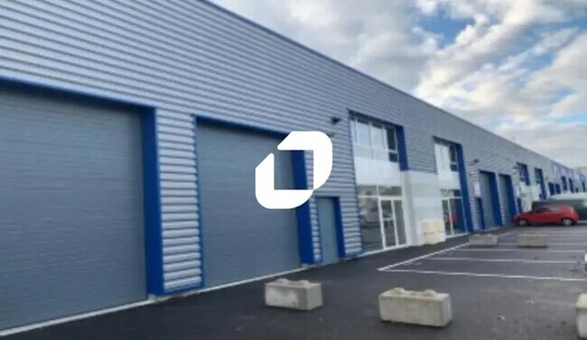 Plus de détails pour Local d'activités à louer