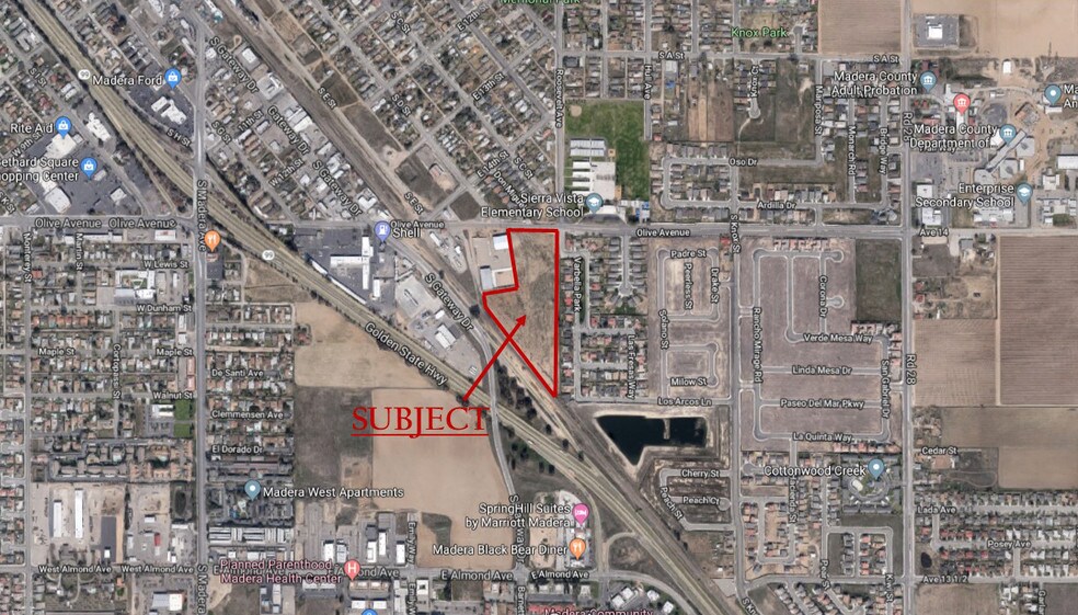 876 E Olive Ave, Madera, CA à louer - Aérien – Image 2 sur 3