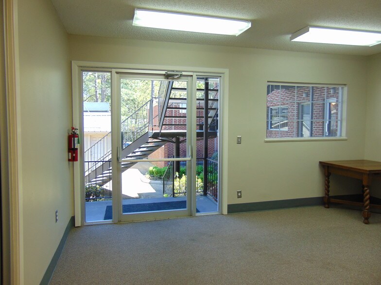 2625 Line Ave, Shreveport, LA à louer - Photo intérieure – Image 3 sur 9