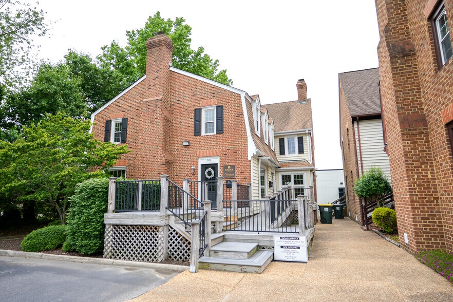 911 First Colonial Rd, Virginia Beach, VA à louer - Photo de l’immeuble – Image 1 sur 14