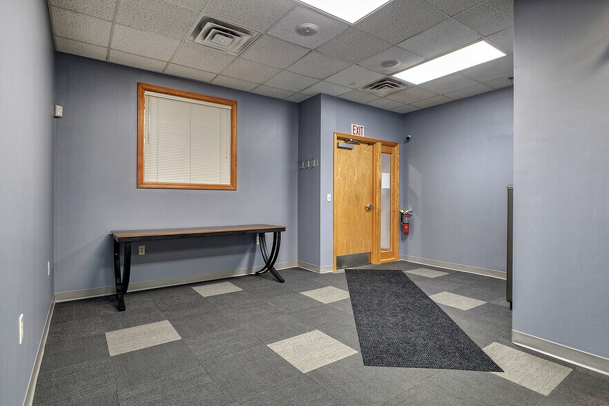 911 Ligonier St, Latrobe, PA à vendre - Photo intérieure – Image 2 sur 16