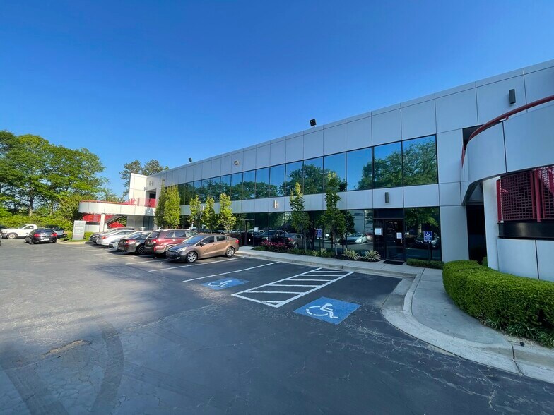 1465 Northside Dr NW, Atlanta, GA à louer - Photo de l’immeuble – Image 1 sur 3