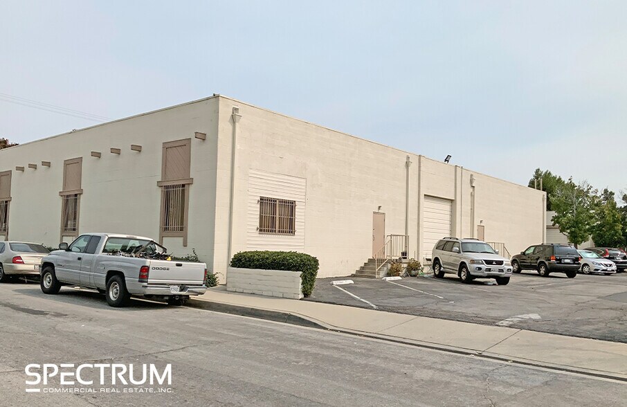 26881-26883 Ruether Ave, Santa Clarita, CA à louer - Photo de l’immeuble – Image 3 sur 5