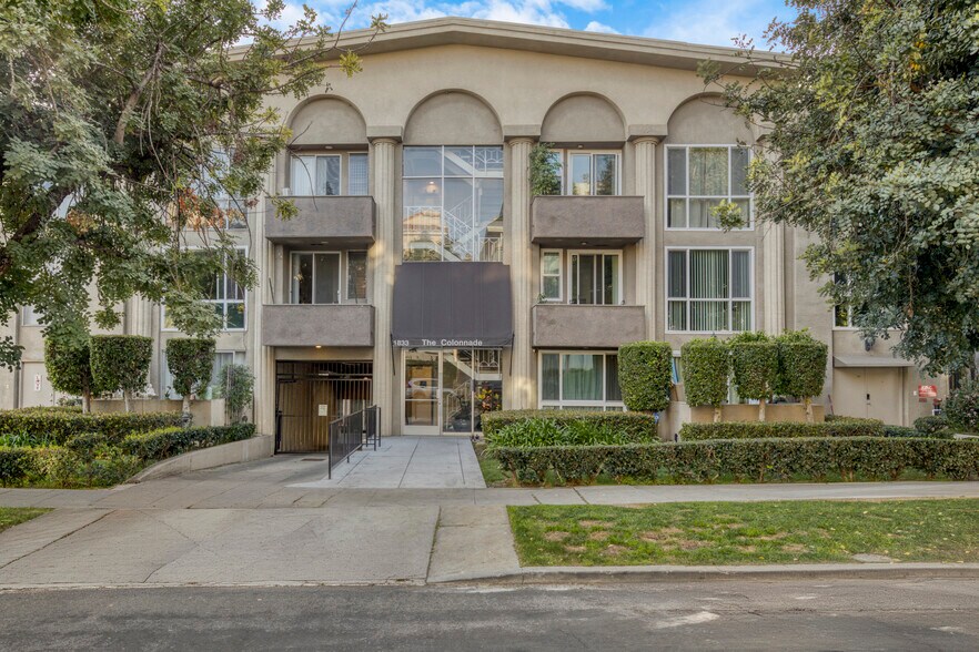 1833 Westholme Ave, Los Angeles, CA à vendre - Photo de l’immeuble – Image 3 sur 19