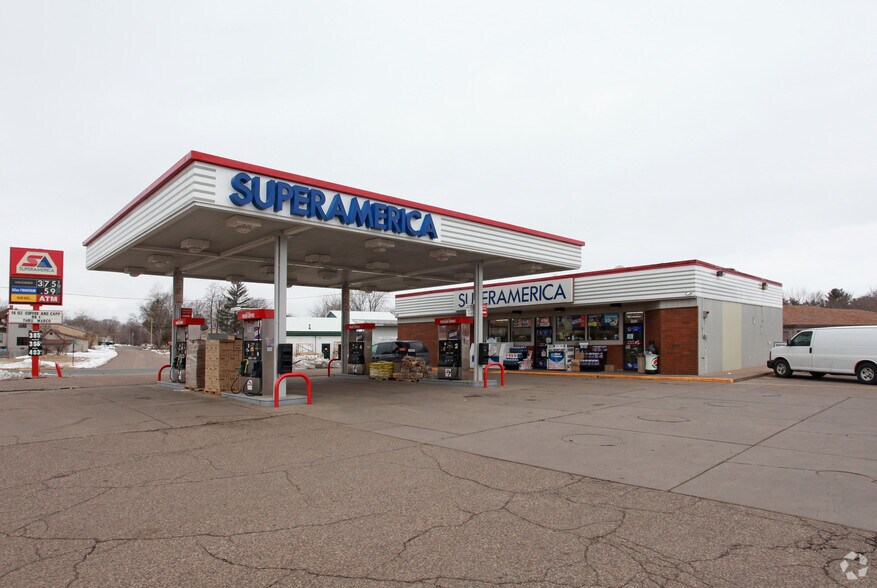 1903 Stout Rd, Menomonie, WI à louer - Photo principale – Image 1 sur 2