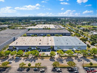 Plus de détails pour 1600 NW 159th St, Miami, FL - Industriel/Logistique à louer