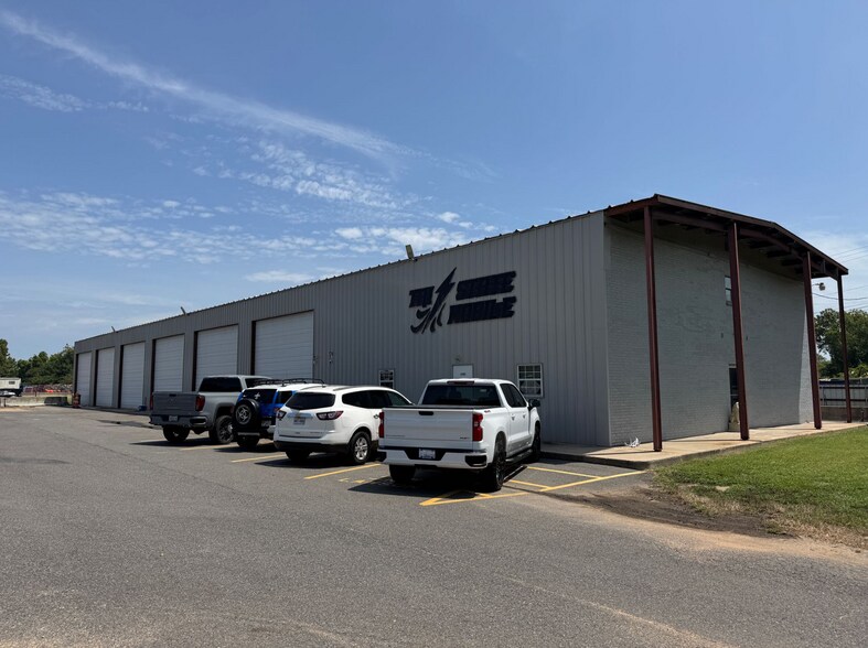 1608 Wells Island Rd, Shreveport, LA à louer - Photo de l’immeuble – Image 2 sur 10