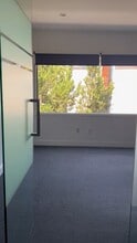 17059-17071 Ventura Blvd, Encino, CA à louer - Vidéo sur l’annonce professionnelle 