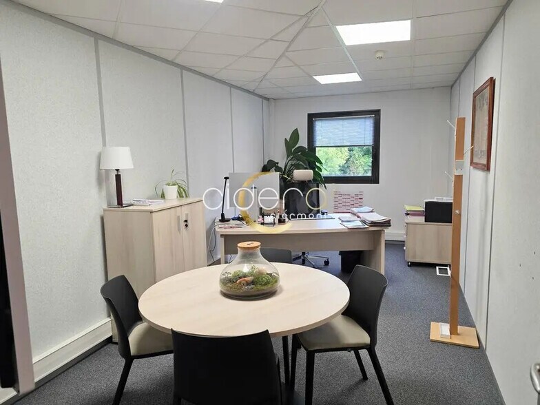 Bureau dans Aubière à louer - Photo de l’immeuble – Image 3 sur 10