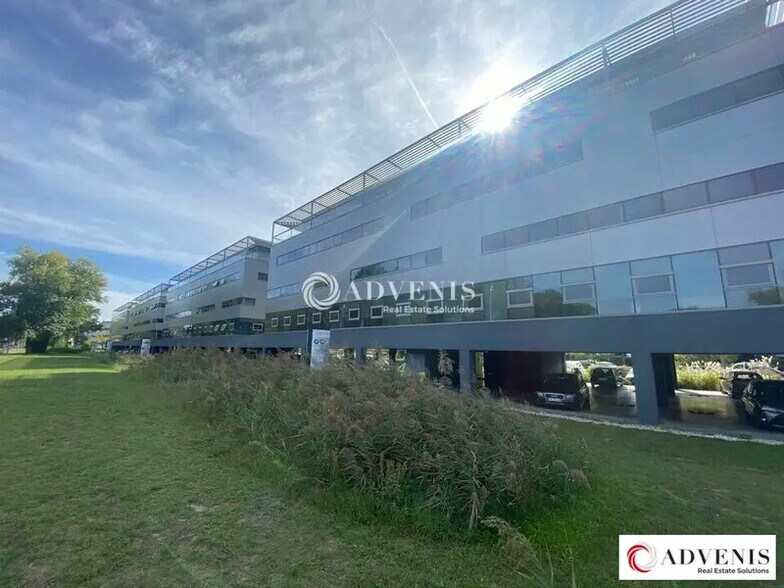 Bureau dans Bruges à louer - Photo de l’immeuble – Image 2 sur 10
